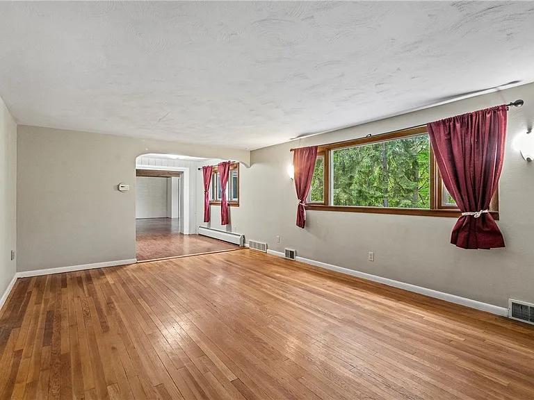 311 Redgate Rd — Photo 4