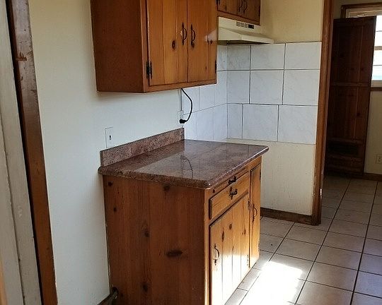 4th image of 6635 Agnes Ave