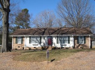 3302 Regents Park Ln, Greensboro, NC 27455