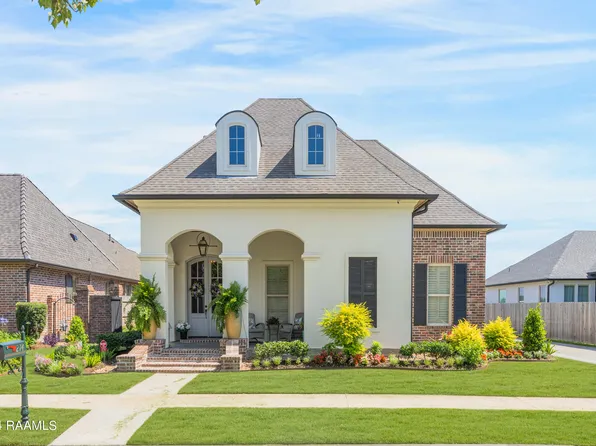 214 Gleneagles Cir, Broussard, LA 70518