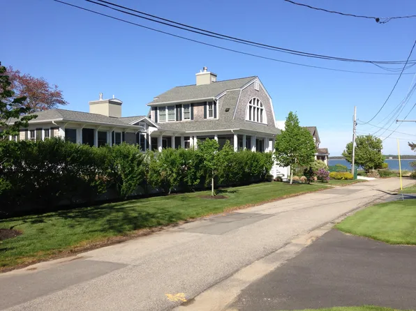 60 Elder Brewster Rd, Duxbury, MA 02332