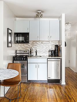 1st image of 15 Jones St #4B