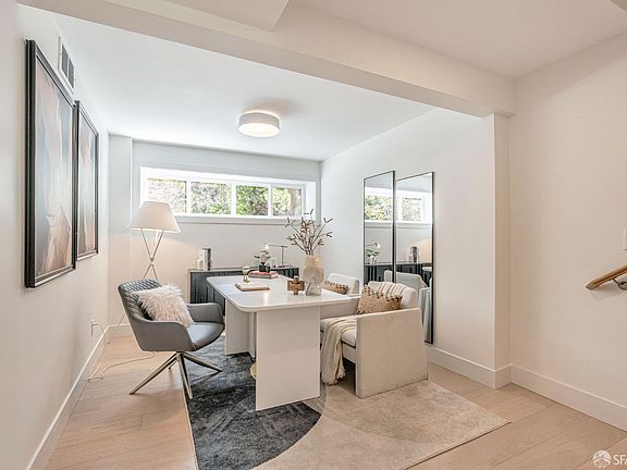 4th image of 115 Gladeview Way