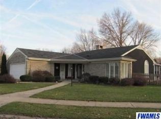 621 Winterset Rd, Fort Wayne, IN 46819