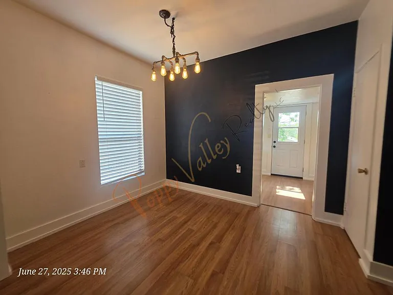 305 Grandview Ave — Photo 6