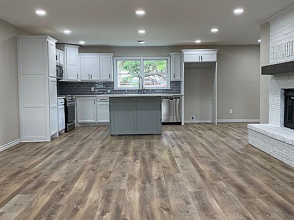 5th image of 1807 Fir St
