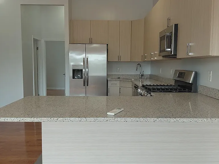 131 Eldert St #3F — Photo 2