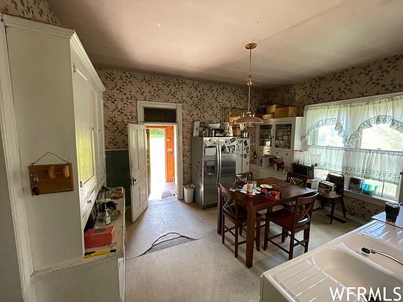 4877 S Holladay Blvd Ut 84117 Mls 1743943 Zillow 4877 S Holladay Blvd Ut, Holladay House Furniture