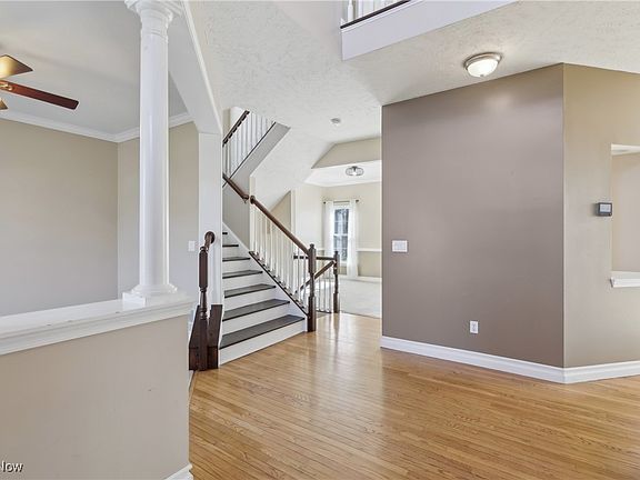 4th image of 25 Clearwater Dr