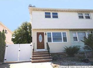 1880 Forest Ave, Staten Island, NY 10303