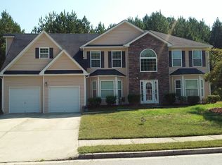 7566 Petal Pl, Fairburn, GA