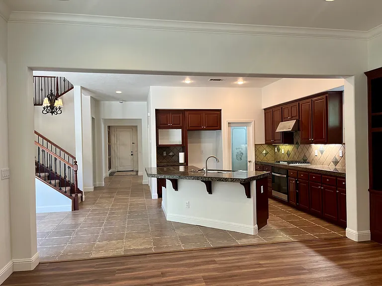 1679 Whispering Wind Dr — Photo 20