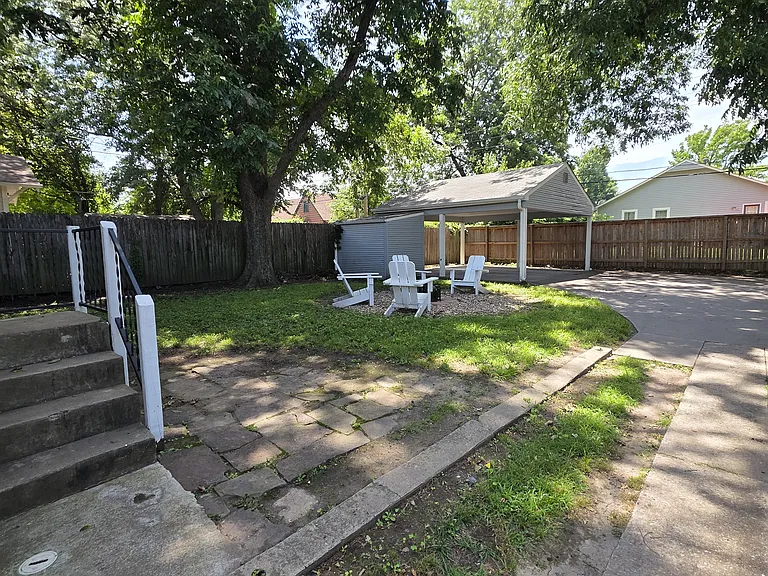 1432 S Gary Ave — Photo 4