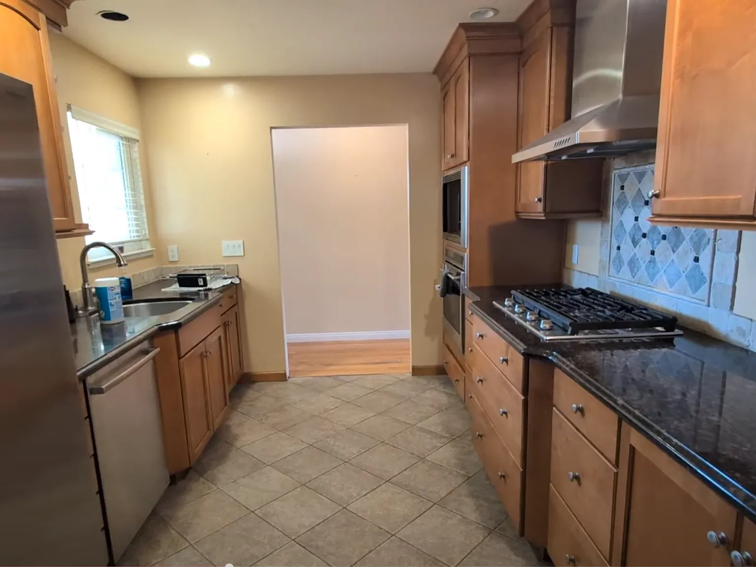 3 bed, 1540 sqft, $5,800 — Photo 3