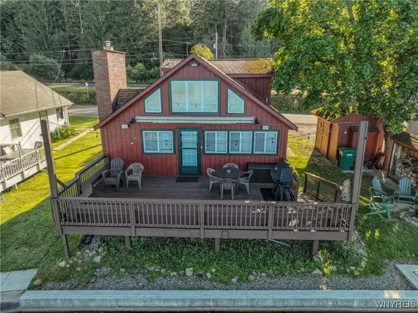 77 Potter Rd, Machias, NY 14101