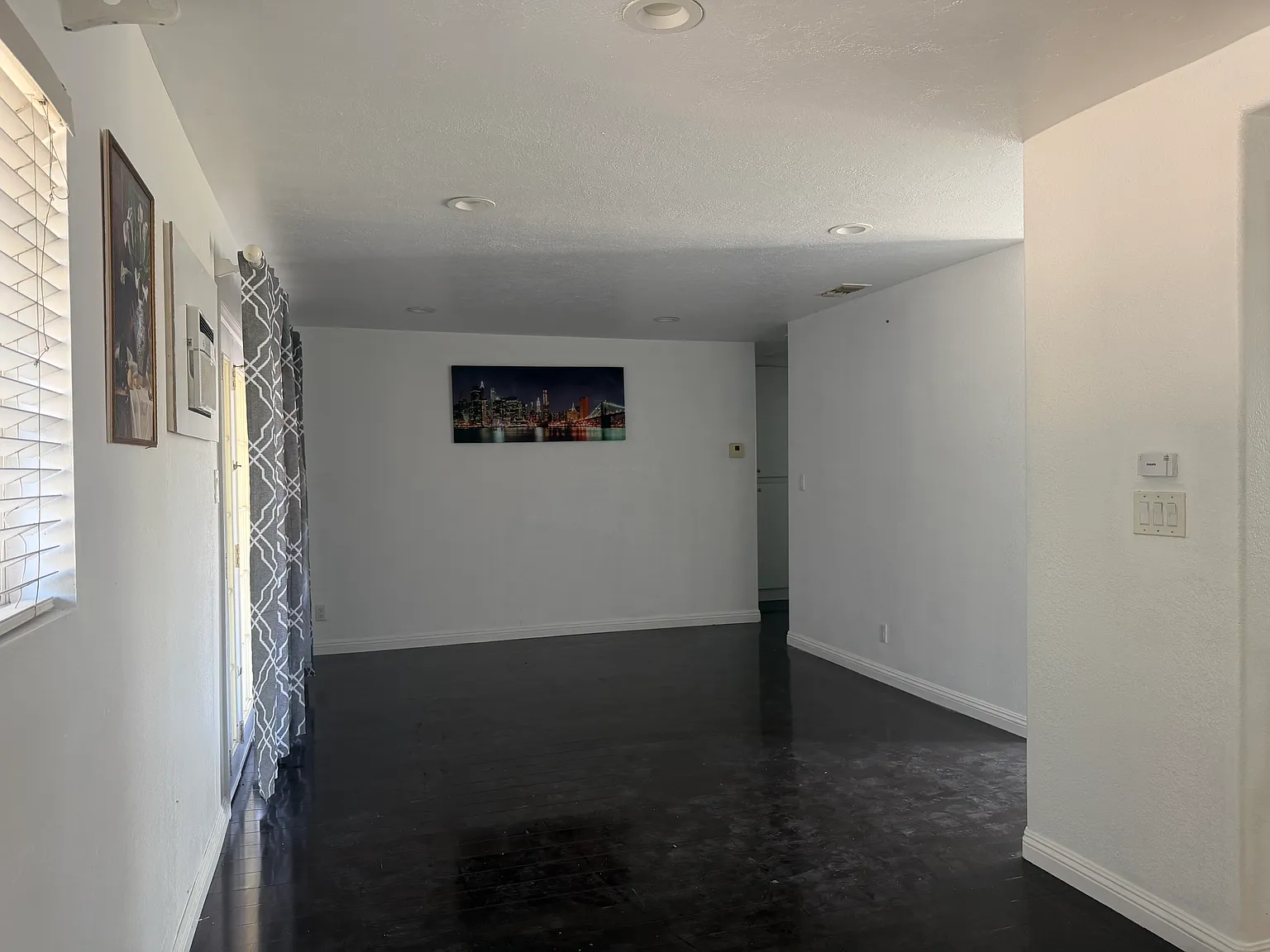 4 bed, 1100 sqft, $3,000 — Photo 2