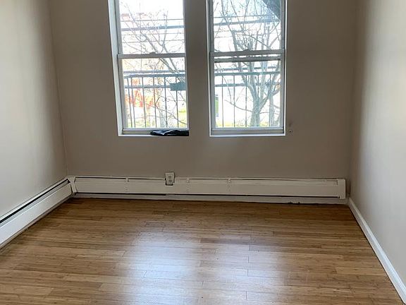 2nd image of 171 Delaware Ave #6