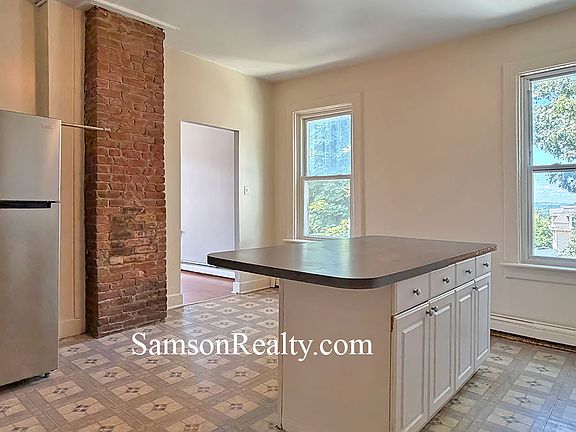 2nd image of 122 Doyle Ave APT 3