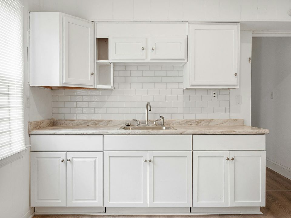1st image of 10413 Mount Auburn Ave #A