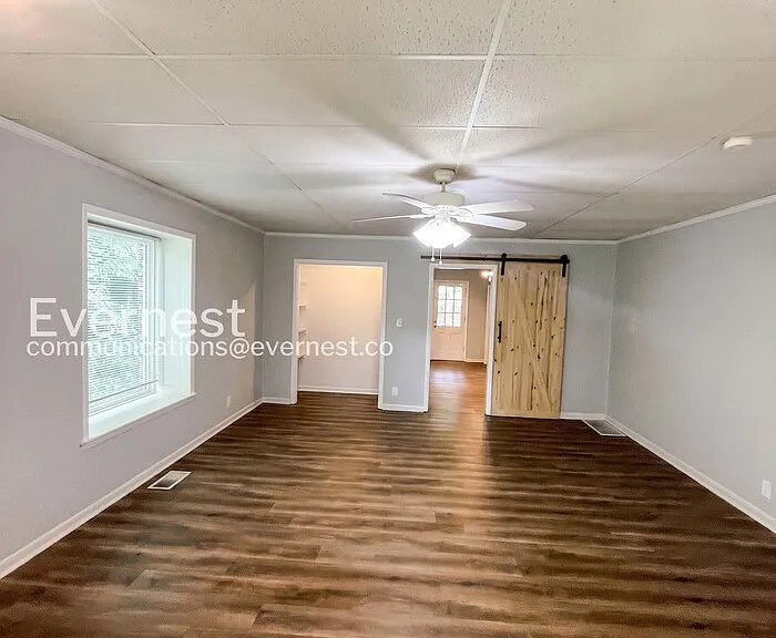 570 Hawkins Dr — Photo 27