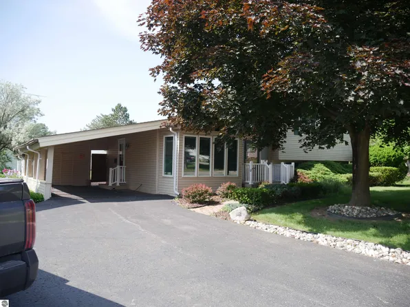 458 Morrison St, West Branch, MI 48661