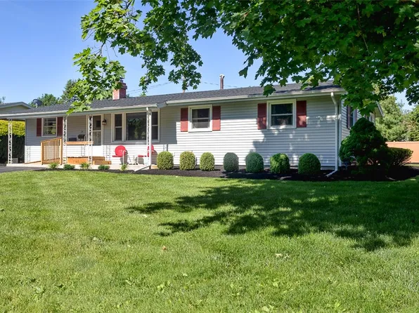 19 Stuyvesant Mnr, Geneseo, NY 14454
