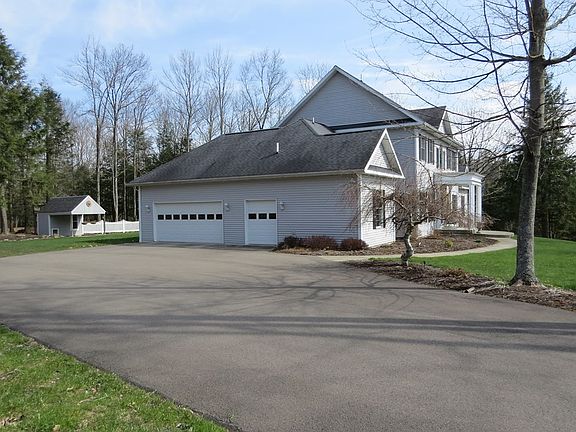 5th image of 126 Lemae Dr
