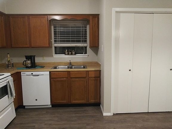 4th image of 6421 Richland Plaza Dr APT B