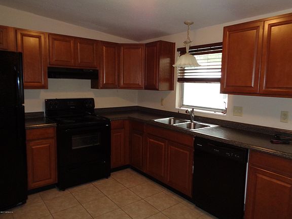 5th image of 7193 Hanson Dr N