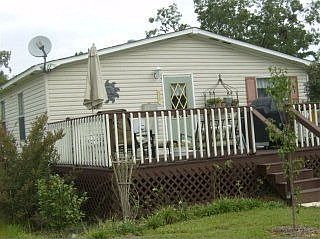 2nd image of 822 Windmill Rd