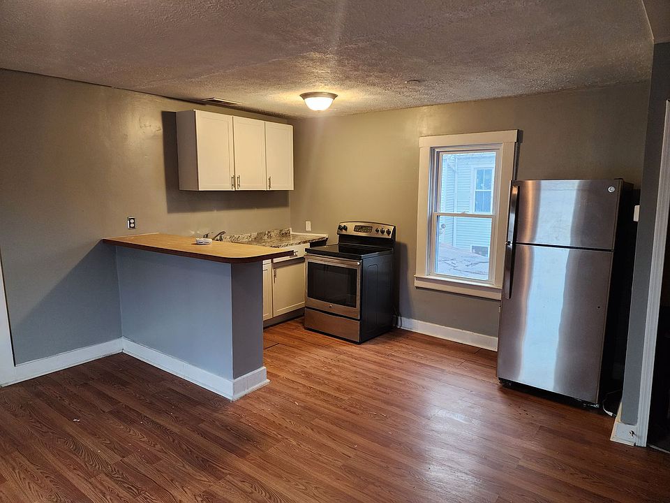 1st image of 1236 S Floyd St APT 3