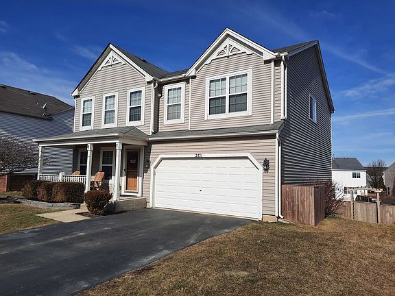 2nd image of 2711 Eastview Dr