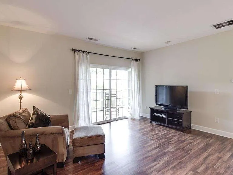 4845 Bevendean Dr #11 — Photo 10