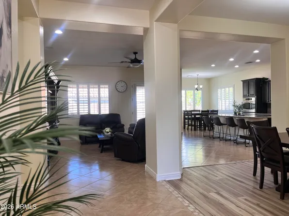 2208 E Indian Wells Dr, Gilbert, AZ 85298