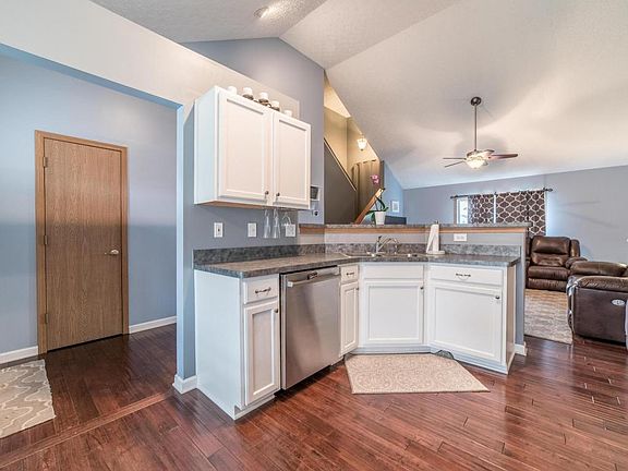 5th image of 2129 Santuomo Ave