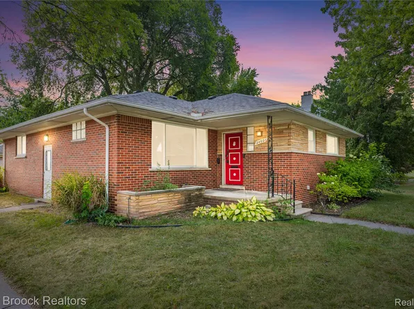 24601 Ridgedale St, Oak Park, MI 48237