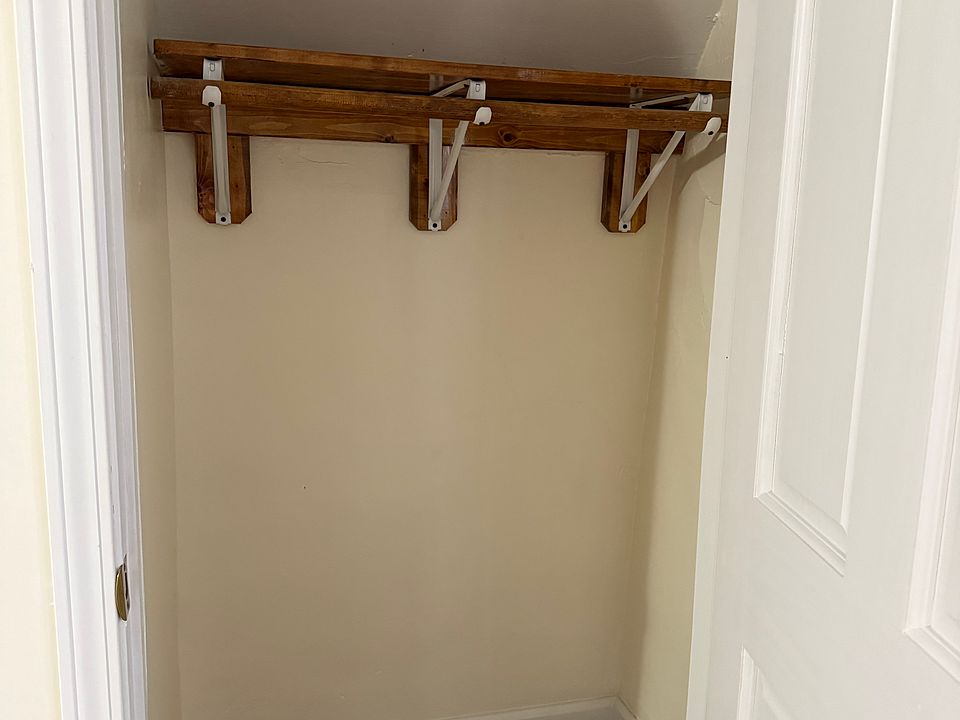 1st image of 416 W Mechanic St #3