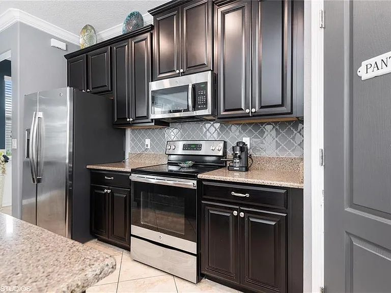 6814 Habitat Dr — Photo 7