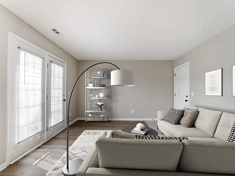 Coral Club Apartments — Photo 25