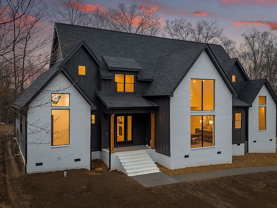 1st image of 1717 Oak Cove Dr