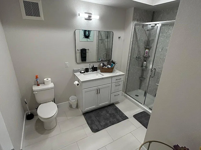 Primary Bedroom's ensuite Bath