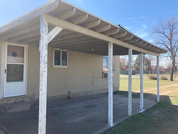 2nd image of 3422 Lake Dr
