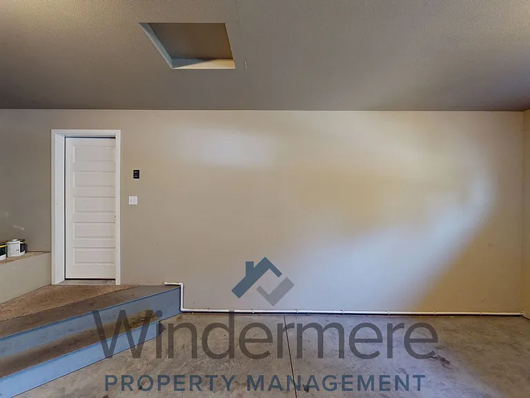 808 NE Bunky Ln — Photo 22