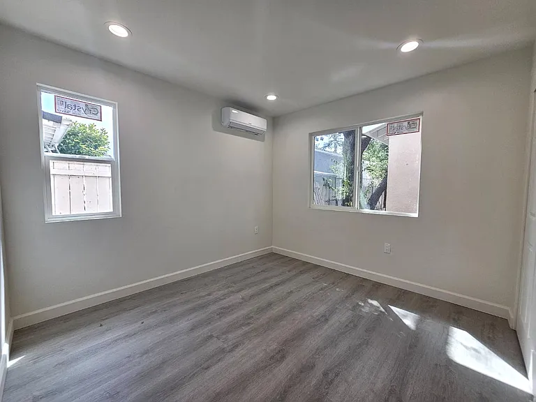 2000 El Sereno Ave — Photo 11