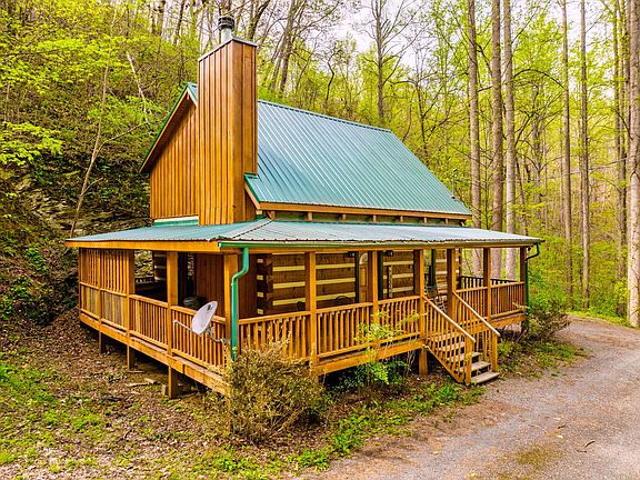 1647 Bear Valley Rd, Pigeon Forge, TN 37876 | MLS #301607 | Zillow