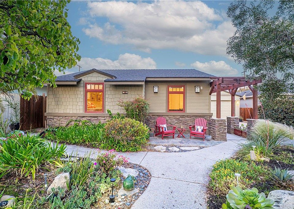 1st image of 386 Los Altos Ave