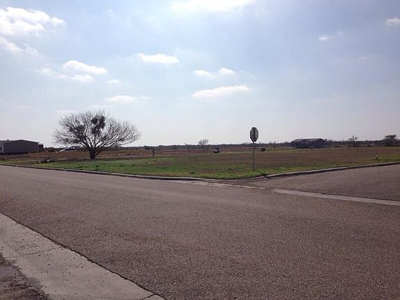 2nd image of 2101 Morenita Dr