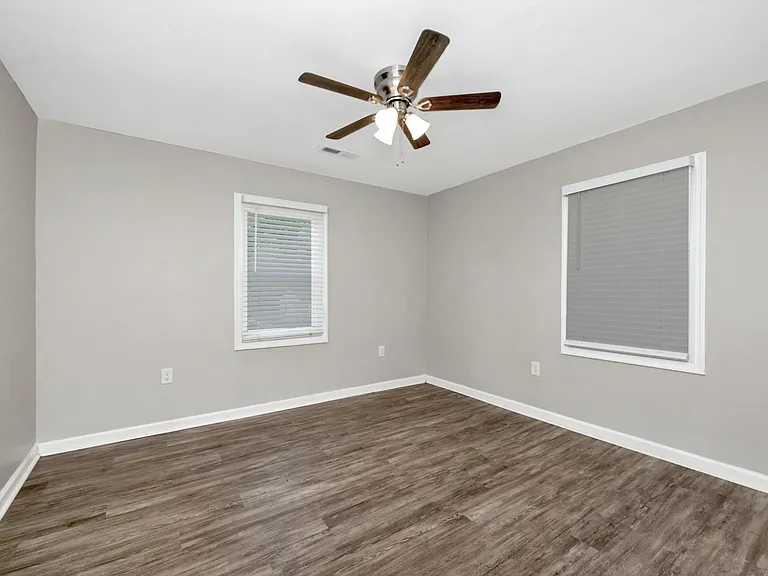 907 Fairway Dr NW — Photo 18