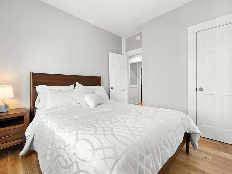32 Willowdale Ave #2 — Photo 4