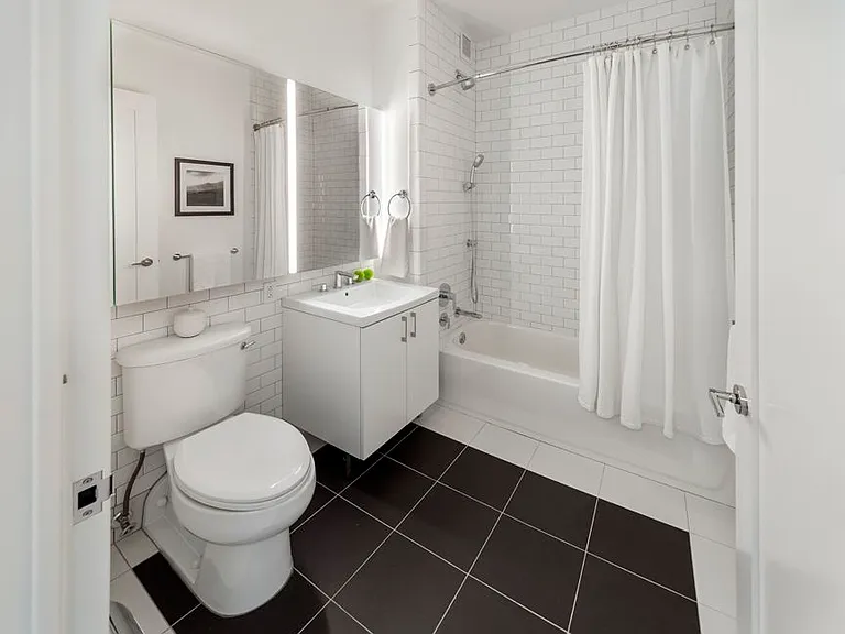 70 Pine St #3706 — Photo 5